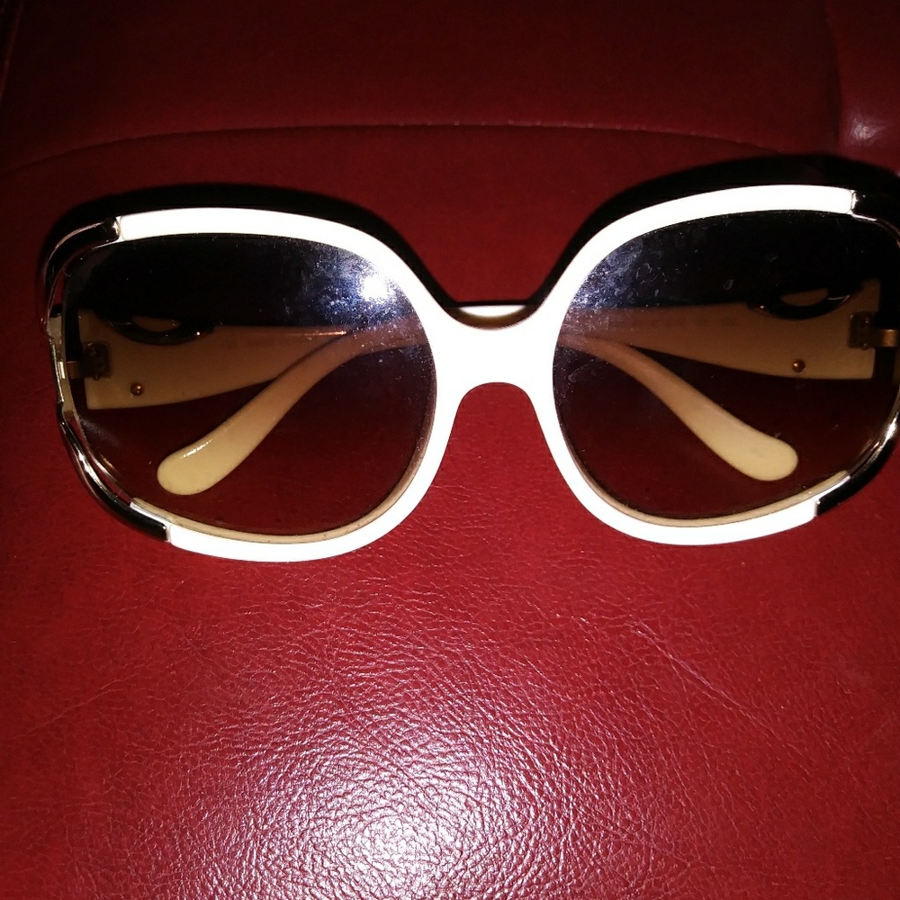 Sunglasses fendi